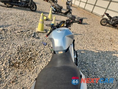Zdjęcie 6 z 11 samochodu: 2001 APRILIA RST FUTURA VIN:ZD4PWD0071S000219 - miniatura