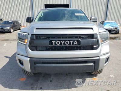 Piąte zdjęcie samochodu w środku: 2015 TOYOTA TUNDRA CREWMAX SR5 VIN:5TFEY5F17FX190536 - miniatura