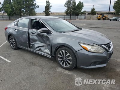 Czwarte zdjęcie samochodu z boku: 2017 NISSAN ALTIMA 2.5 VIN:1N4AL3AP8HC227350 - miniatura