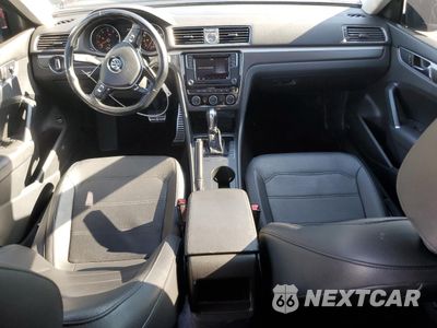 Zdjęcie 8 z 13 samochodu: 2017 VOLKSWAGEN PASSAT R-LINE VIN:1VWDT7A30HC005443 - miniatura