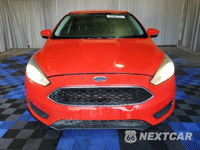 Piąte zdjęcie samochodu w środku: 2017 FORD FOCUS SE VIN:1FADP3F26HL247627 - miniatura
