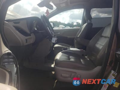 Zdjęcie 7 z 13 samochodu: 2018 TOYOTA SIENNA XLE VIN:5TDYZ3DC3JS944887 - miniatura