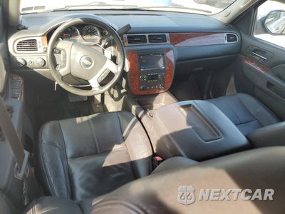 Zdjęcie 8 z 12 samochodu: 2013 CHEVROLET SUBURBAN K1500 LT VIN:1GNSKJE71DR192536 - miniatura
