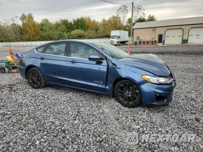 Czwarte zdjęcie samochodu z boku: 2019 FORD FUSION SE VIN:3FA6P0LU2KR235755 - miniatura
