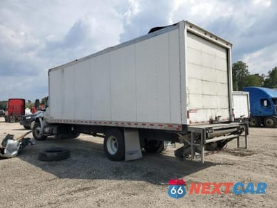 Trzecie zdjęcie samochodu z tyłu: 2019 INTERNATIONAL MV607 BOX TRUCK VIN:3HAEUMML2KL347305 - miniatura