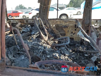 Zdjęcie 11 z 13 samochodu: 2002 LINCOLN NAVIGATOR VIN:5LMEU27R32LJ02414 - miniatura