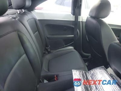 Zdjęcie 10 z 12 samochodu: 2016 VOLKSWAGEN BEETLE SE VIN:3VWJ17AT8GM633689 - miniatura