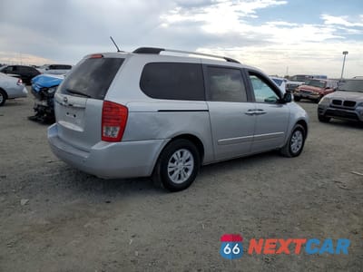 Trzecie zdjęcie samochodu z tyłu: 2011 KIA SEDONA LX VIN:KNDMG4C72B6377359 - miniatura