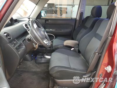 Zdjęcie 7 z 13 samochodu: 2006 TOYOTA SCION XB VIN:JTLKT324264125248 - miniatura
