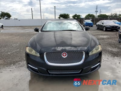 Piąte zdjęcie samochodu w środku: 2014 JAGUAR XJL PORTFOLIO VIN:SAJWA2GZ5E8V64471 - miniatura