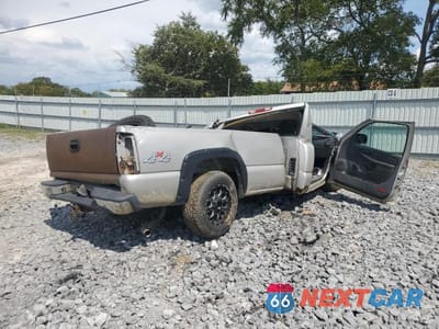 Trzecie zdjęcie samochodu z tyłu: 2007 CHEVROLET SILVERADO K1500 CLASSIC VIN:3GCEK14X77G247650 - miniatura