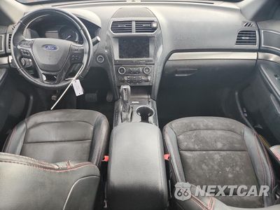 Zdjęcie 8 z 13 samochodu: 2018 FORD EXPLORER XLT VIN:1FM5K8D89JGC27724 - miniatura