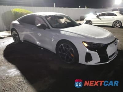 Czwarte zdjęcie samochodu z boku: 2024 AUDI RS E-TRON GT VIN:WAUAHBFW9R7900059 - miniatura