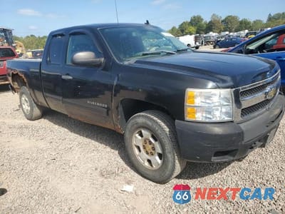 Czwarte zdjęcie samochodu z boku: 2011 CHEVROLET SILVERADO K1500 LT VIN:1GCRKSE35BZ192692 - miniatura