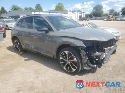 Czwarte zdjęcie samochodu z boku: 2024 AUDI SQ5 PREMIUM PLUS VIN:WA1B4AFY2R2152115 - miniatura