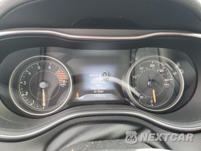 Zdjęcie 9 z 14 samochodu: 2022 JEEP CHEROKEE LIMITED VIN:1C4PJMDX1ND542296 - miniatura