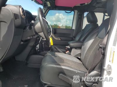 Zdjęcie 7 z 14 samochodu: 2017 JEEP WRANGLER UNLIMITED SAHARA VIN:1C4BJWEG9HL515619 - miniatura