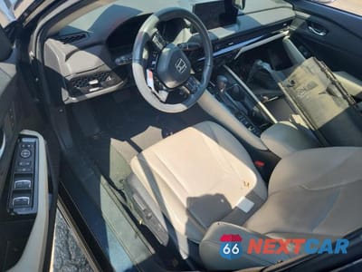 Zdjęcie 8 z 12 samochodu: 2024 HONDA ACCORD TOURING HYBRID VIN:1HGCY2F84RA001420 - miniatura