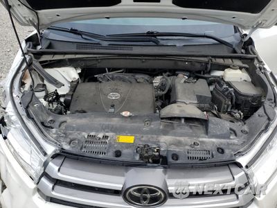 Zdjęcie 12 z 17 samochodu: 2018 TOYOTA HIGHLANDER SE VIN:5TDJZRFH9JS493025 - miniatura
