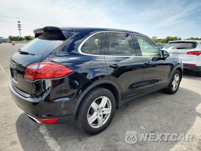 Trzecie zdjęcie samochodu z tyłu: 2012 PORSCHE CAYENNE VIN:WP1AA2A23CLA07815 - miniatura