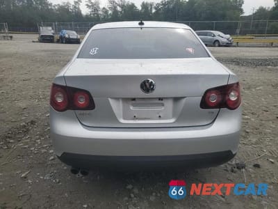 Zdjęcie 6 z 12 samochodu: 2010 VOLKSWAGEN JETTA SE VIN:3VWRZ7AJ4AM045418 - miniatura