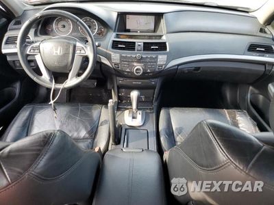 Zdjęcie 8 z 12 samochodu: 2008 HONDA ACCORD EXL VIN:1HGCP368X8A045316 - miniatura