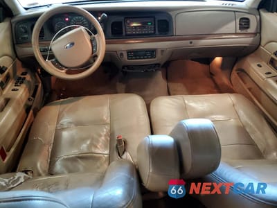 Zdjęcie 8 z 12 samochodu: 2005 FORD CROWN VICTORIA LX VIN:2FAFP74W55X124874 - miniatura