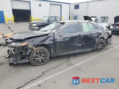 2022 TOYOTA CAMRY SE 4T1G11BK4NU049116 - główne zdjęcie licytacji z USA - miniatura