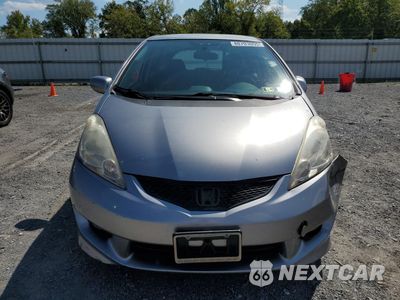 Piąte zdjęcie samochodu w środku: 2010 HONDA FIT SPORT VIN:JHMGE8H61AS024559 - miniatura