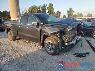 Czwarte zdjęcie samochodu z boku: 2022 GMC SIERRA LIMITED K1500 SLE VIN:1GTR9BEK5NZ201608 - miniatura