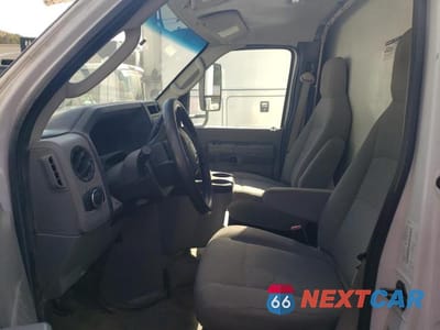 Zdjęcie 7 z 13 samochodu: 2022 FORD ECONOLINE E350 SUPER DUTY CUTAWAY VAN VIN:1FDWE3FNXNDC14196 - miniatura