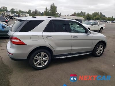 Trzecie zdjęcie samochodu z tyłu: 2013 MERCEDES-BENZ ML 350 BLUETEC VIN:4JGDA2EB1DA157214 - miniatura