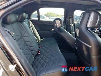 Zdjęcie 11 z 15 samochodu: 2024 BMW 740 XI VIN:WBA33EH04RCR17456 - miniatura