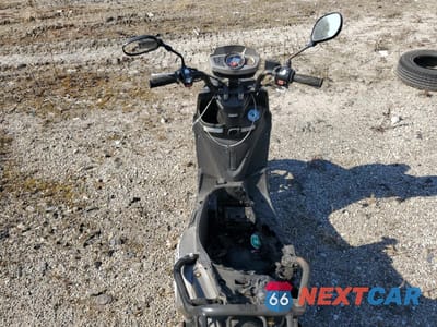Zdjęcie 6 z 10 samochodu: 2015 YAMAHA YW50 F VIN:RKRSA43A2FA122419 - miniatura