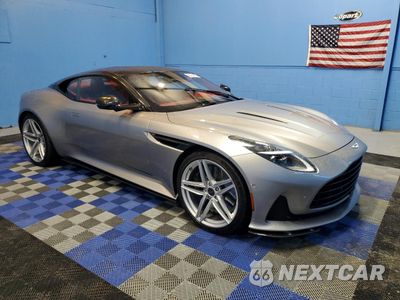 Czwarte zdjęcie samochodu z boku: 2024 ASTON MARTIN DB12 VIN:SCFRMFFW3RGL13740 - miniatura