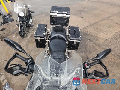 Piąte zdjęcie samochodu w środku: 2017 BMW R1200 GS VIN:WB10A6108HZ656241 - miniatura