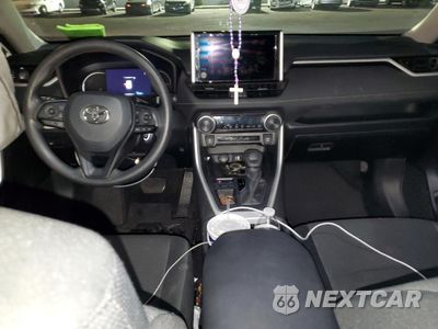 Zdjęcie 8 z 13 samochodu: 2024 TOYOTA RAV4 LE VIN:2T3H1RFV9RW312964 - miniatura