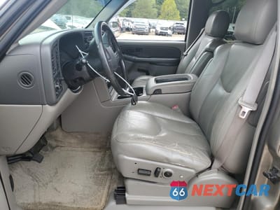 Zdjęcie 7 z 15 samochodu: 2003 CHEVROLET SUBURBAN K1500 VIN:3GNFK16Z23G161389 - miniatura