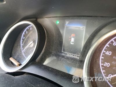 Zdjęcie 9 z 13 samochodu: 2019 TOYOTA CAMRY L VIN:4T1B11HK9KU794781 - miniatura