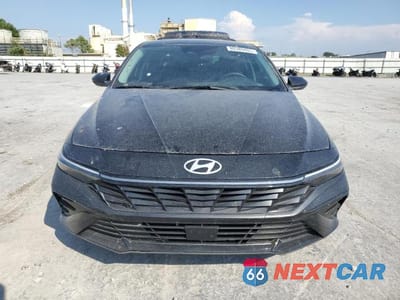 Piąte zdjęcie samochodu w środku: 2025 HYUNDAI ELANTRA SEL VIN:KMHLS4DG1SU911452 - miniatura