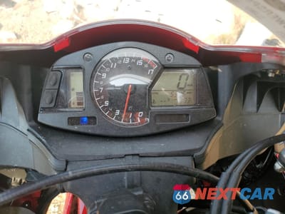 Zdjęcie 7 z 10 samochodu: 2021 HONDA CBR600 RR VIN:JH2PC40J9MK700669 - miniatura