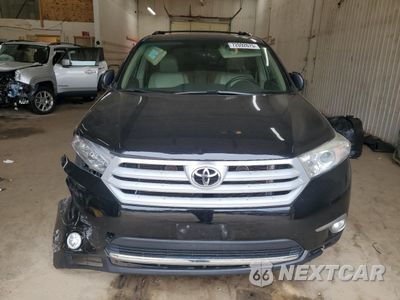 Piąte zdjęcie samochodu w środku: 2013 TOYOTA HIGHLANDER BASE VIN:5TDBK3EH0DS251557 - miniatura