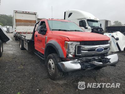 Czwarte zdjęcie samochodu z boku: 2019 FORD F550 SUPER DUTY VIN:1FDUF5GTXKEC17683 - miniatura
