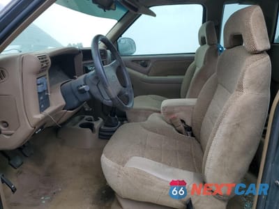 Zdjęcie 7 z 12 samochodu: 1997 CHEVROLET S TRUCK S10 VIN:1GCCS1940VK146641 - miniatura