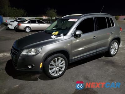 2011 VOLKSWAGEN TIGUAN S WVGAV7AX2BW537801 - główne zdjęcie licytacji z USA - miniatura