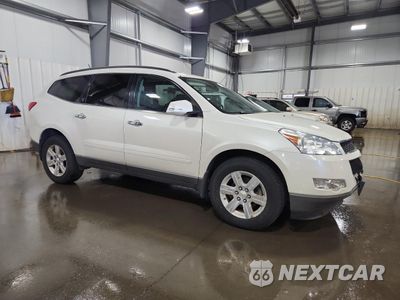 Czwarte zdjęcie samochodu z boku: 2011 CHEVROLET TRAVERSE LT VIN:1GNKVGED6BJ382067 - miniatura