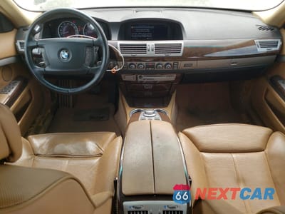 Zdjęcie 8 z 12 samochodu: 2007 BMW 750 VIN:WBAHN83577DT67827 - miniatura