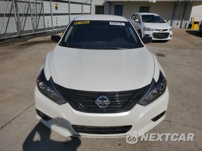 Piąte zdjęcie samochodu w środku: 2018 NISSAN ALTIMA 2.5 VIN:1N4AL3AP7JC294284 - miniatura