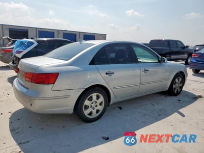 Trzecie zdjęcie samochodu z tyłu: 2010 HYUNDAI SONATA GLS VIN:5NPET4AC9AH624056 - miniatura