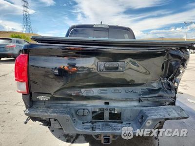 Zdjęcie 6 z 13 samochodu: 2017 TOYOTA TACOMA TRD SPORT VIN:3TMCZ5AN6HM089138 - miniatura